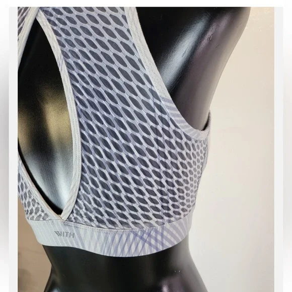 WITH Wear it to Heart Peloton Logo Multi Sport Bra High Neck - Picture 7 of 7